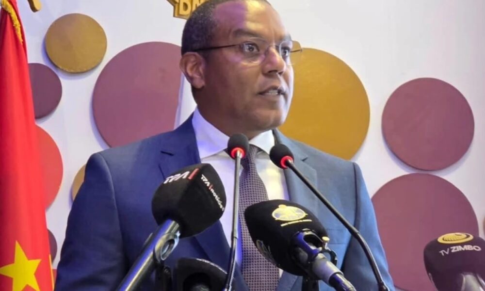 Executivo quer que oito milhões de angolanos tenham conta bancária até 2027 – Correio da Kianda